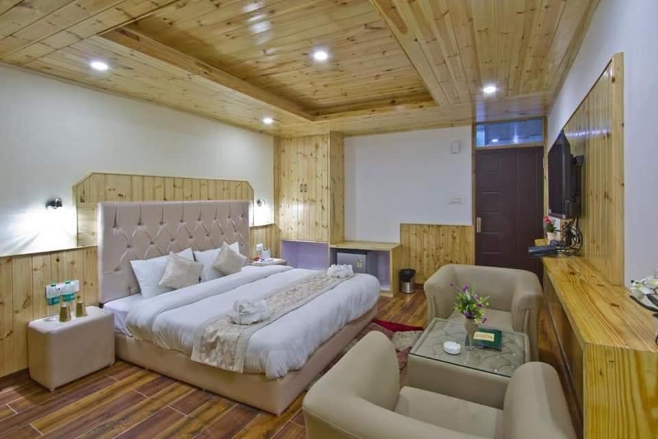 Himalayan Hill Queen Resort, Manali M98160-43400 Zewnętrze zdjęcie