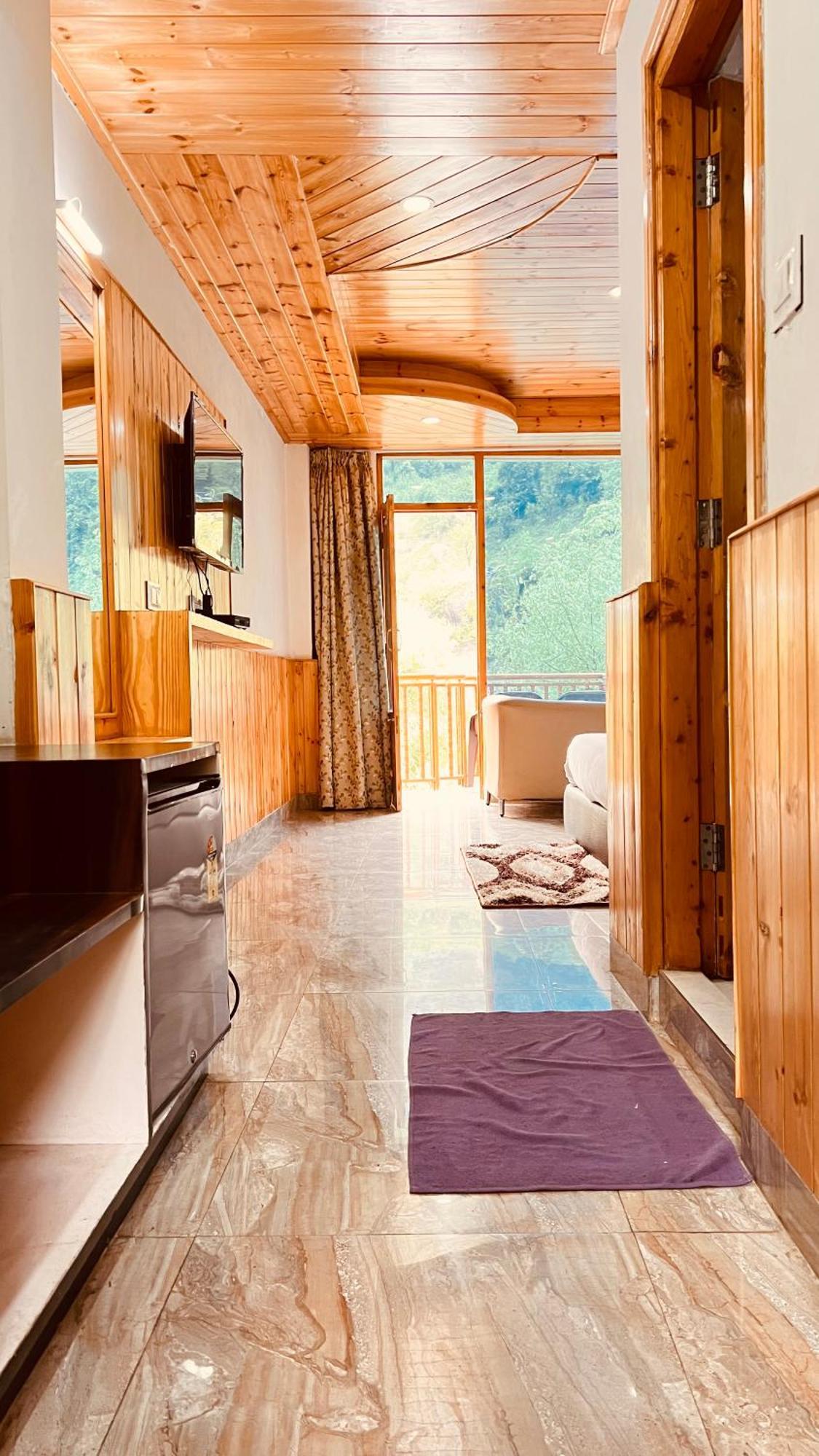 Himalayan Hill Queen Resort, Manali M98160-43400 Zewnętrze zdjęcie