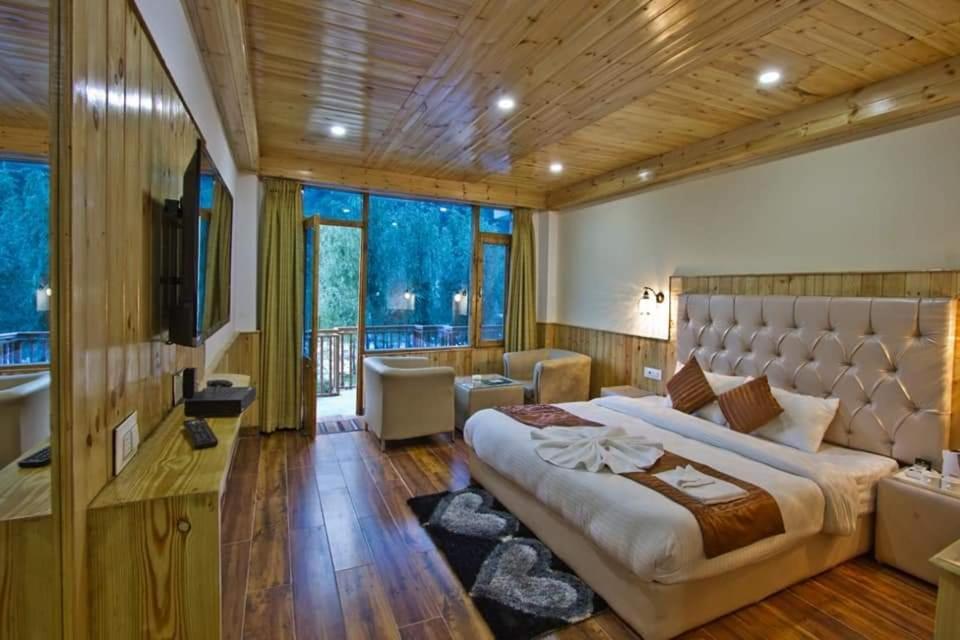 Himalayan Hill Queen Resort, Manali M98160-43400 Zewnętrze zdjęcie