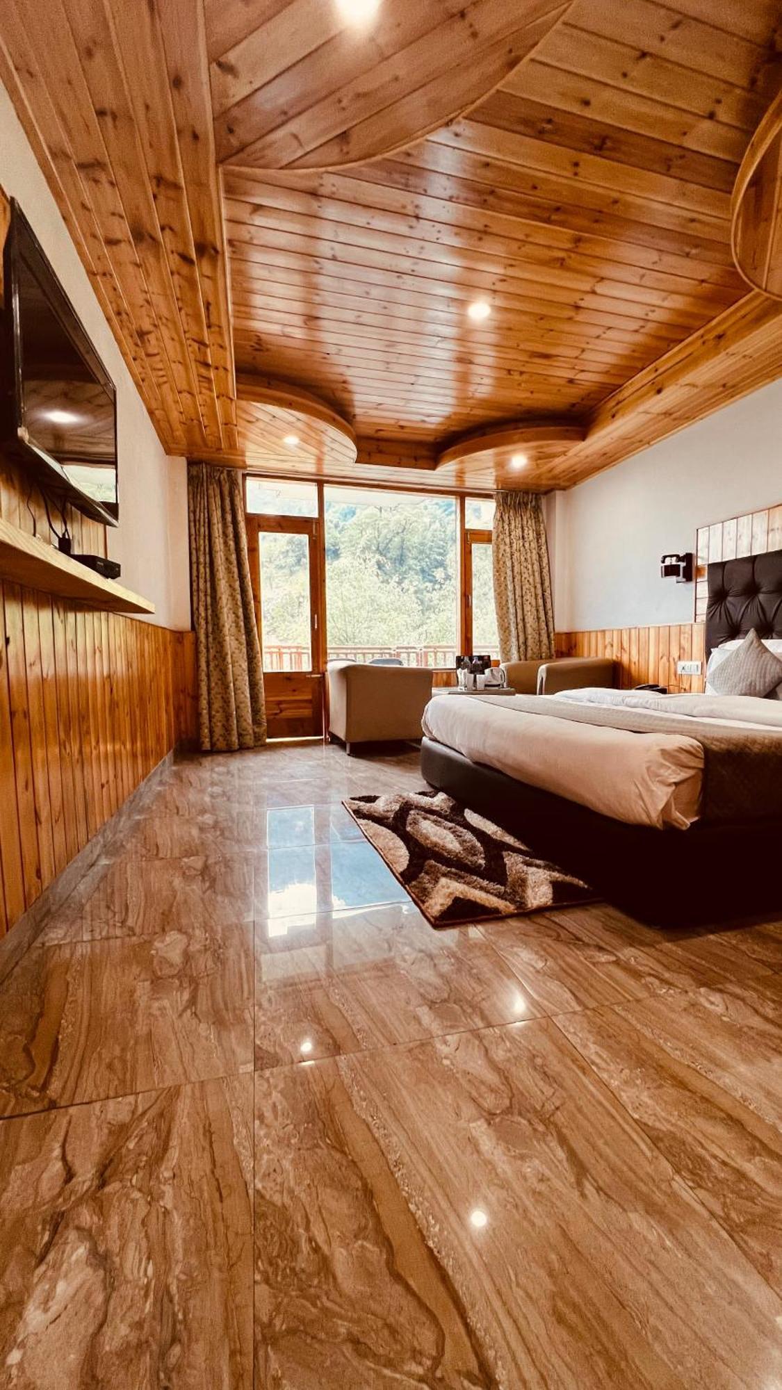 Himalayan Hill Queen Resort, Manali M98160-43400 Zewnętrze zdjęcie