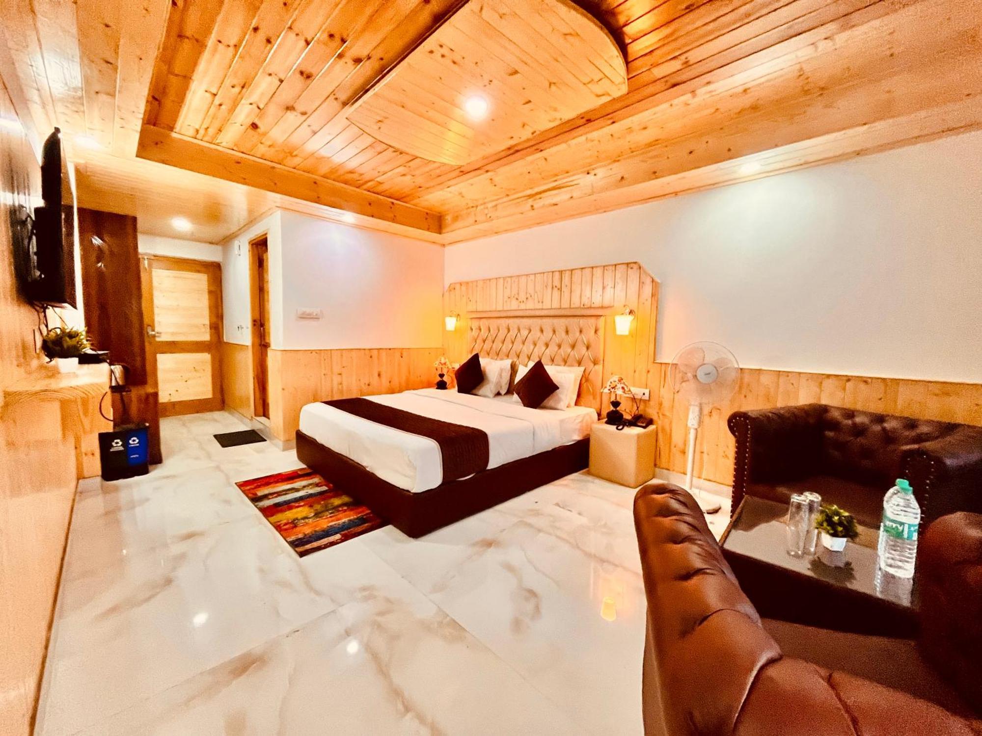 Himalayan Hill Queen Resort, Manali M98160-43400 Zewnętrze zdjęcie