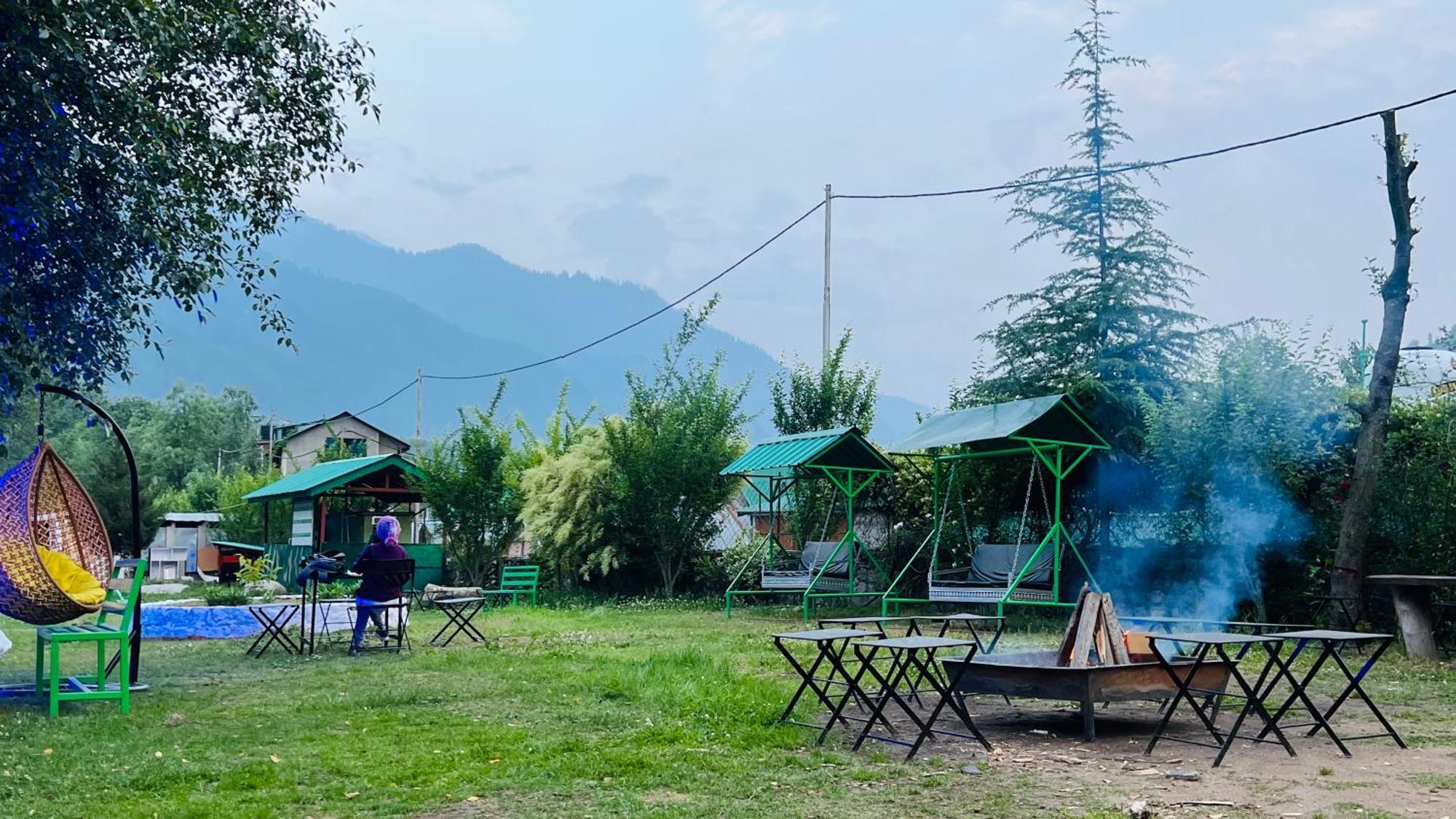 Himalayan Hill Queen Resort, Manali M98160-43400 Zewnętrze zdjęcie