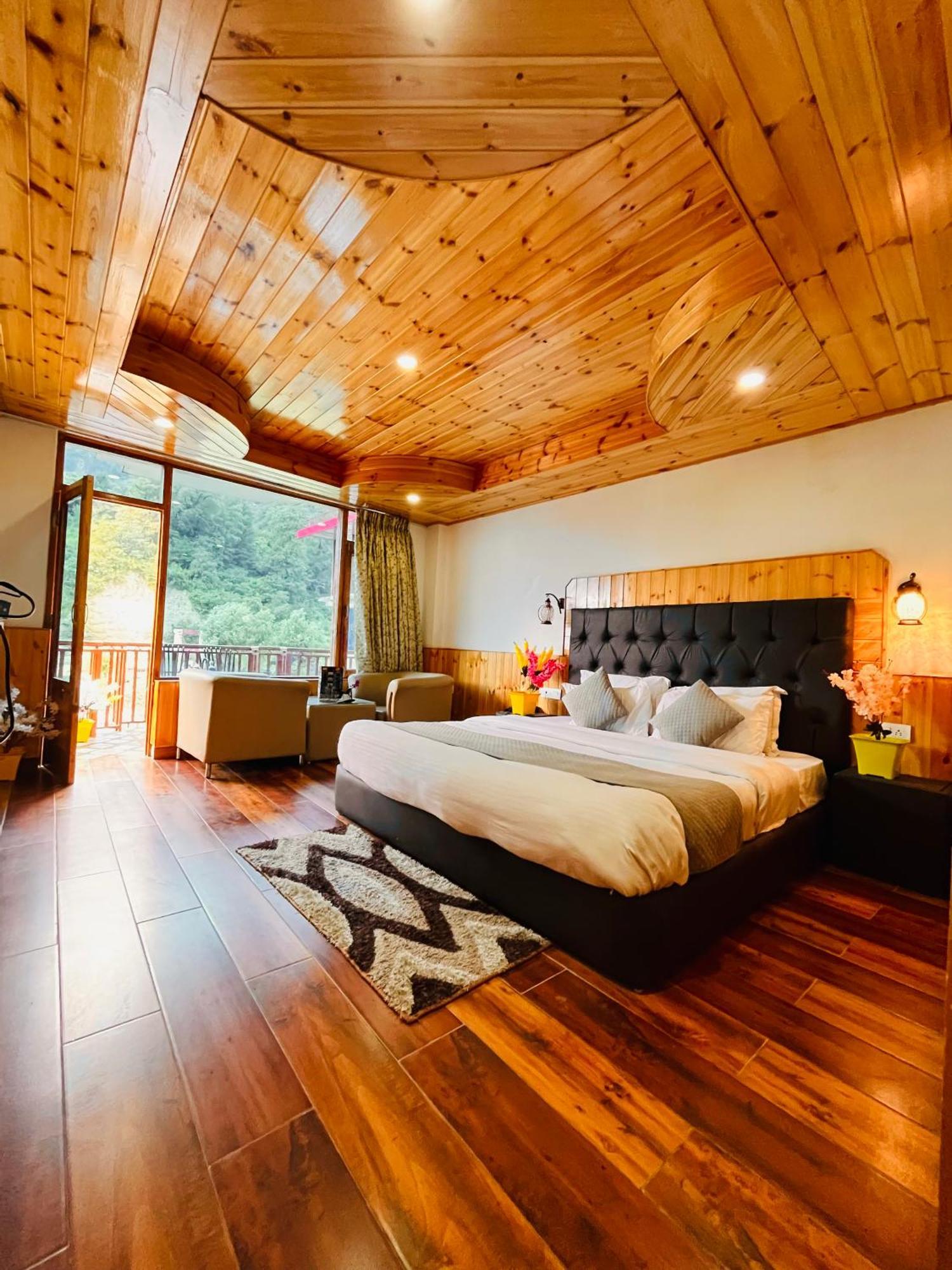 Himalayan Hill Queen Resort, Manali M98160-43400 Zewnętrze zdjęcie
