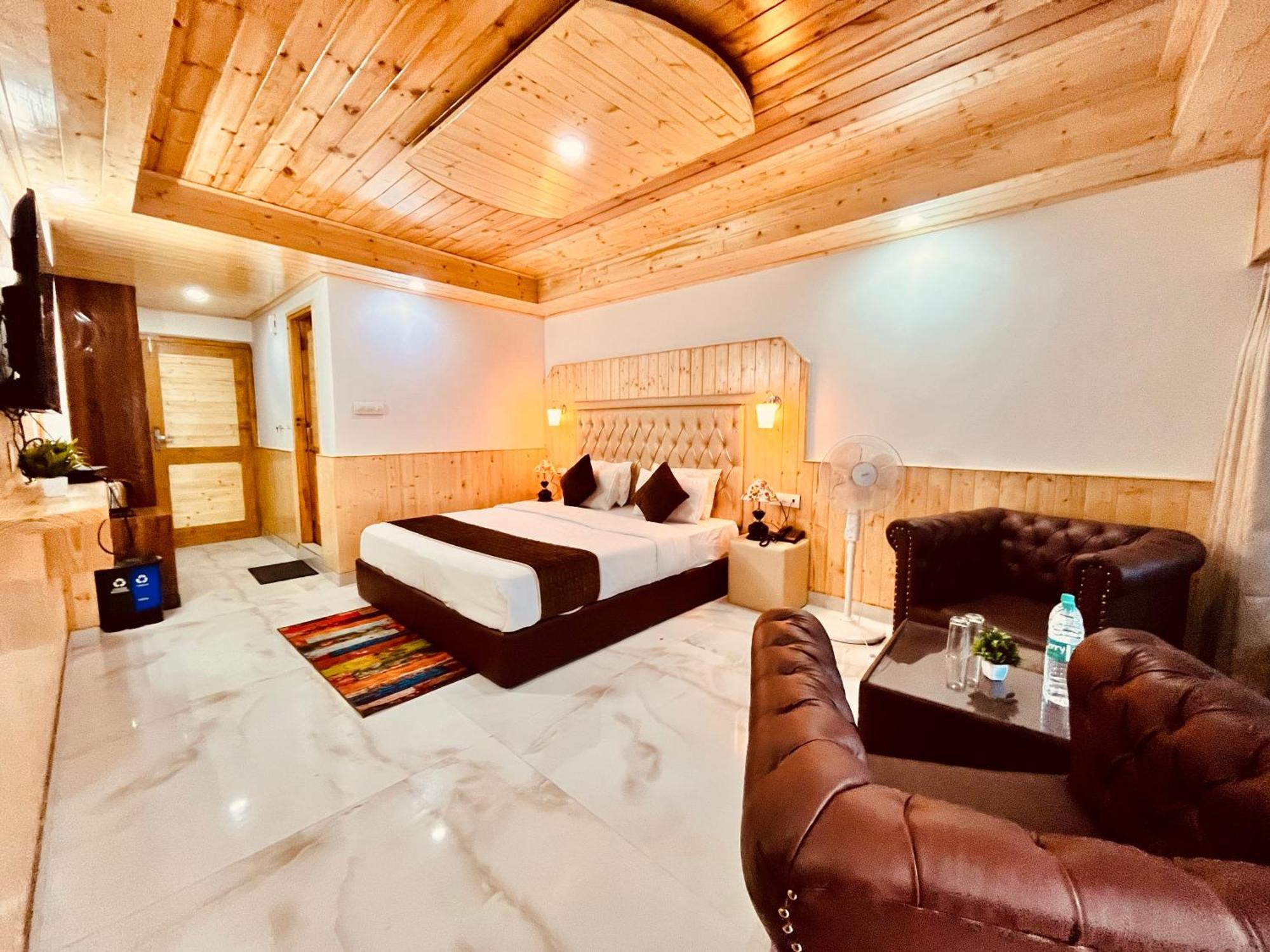 Himalayan Hill Queen Resort, Manali M98160-43400 Zewnętrze zdjęcie