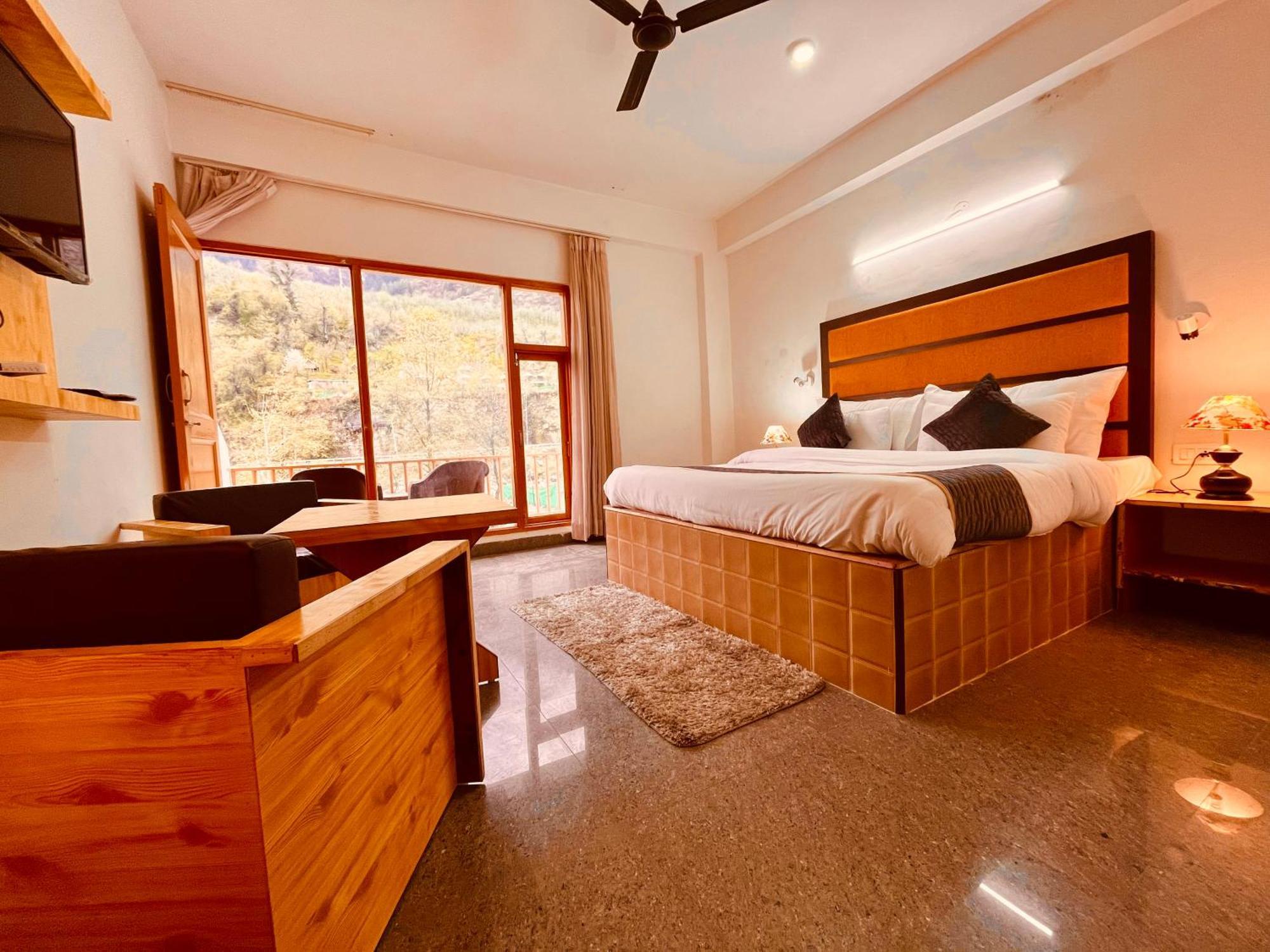 Himalayan Hill Queen Resort, Manali M98160-43400 Zewnętrze zdjęcie