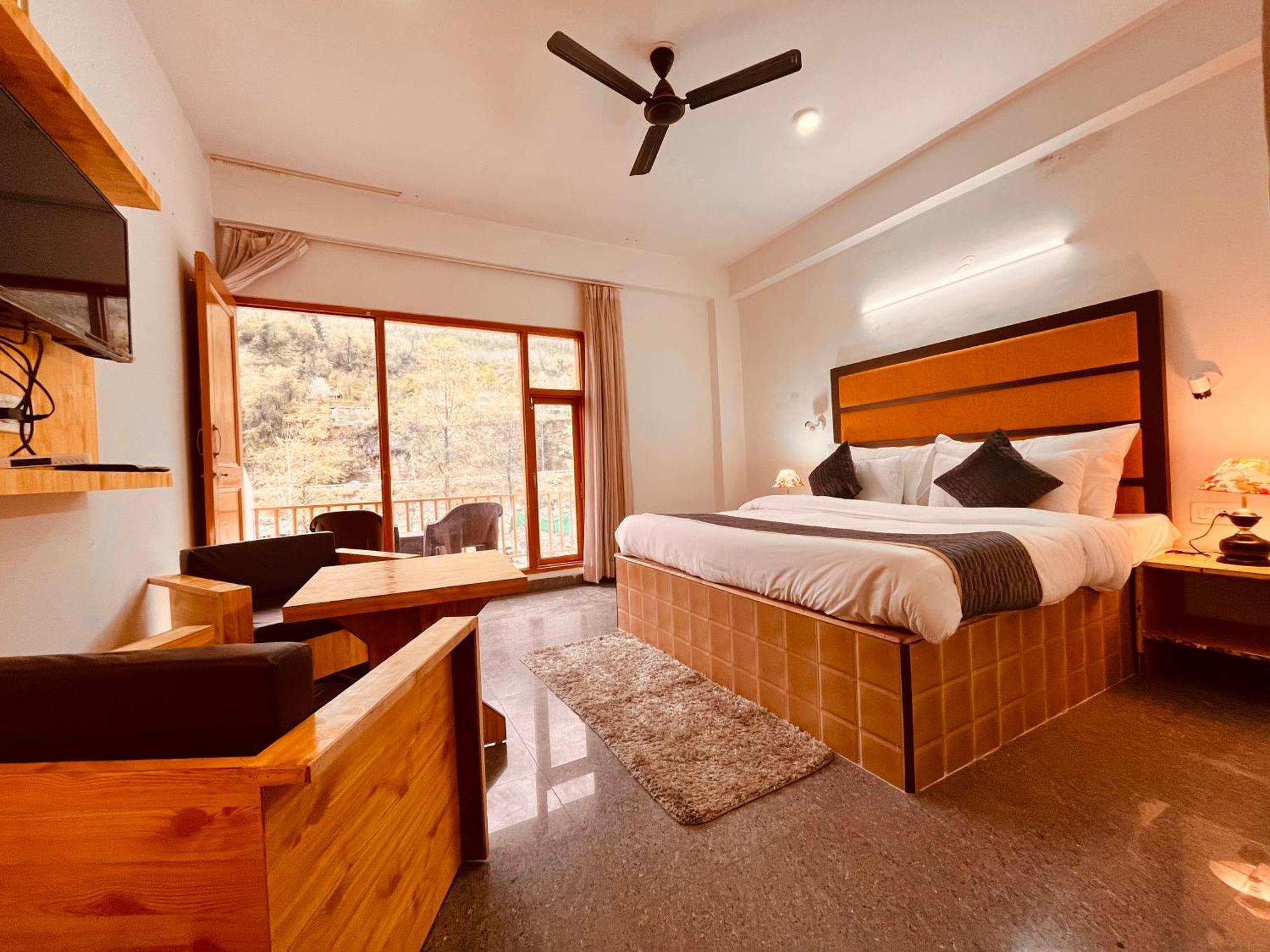 Himalayan Hill Queen Resort, Manali M98160-43400 Zewnętrze zdjęcie